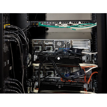 APC KVM 2G serverový modul, HDMI s Virtual Media a CAC
