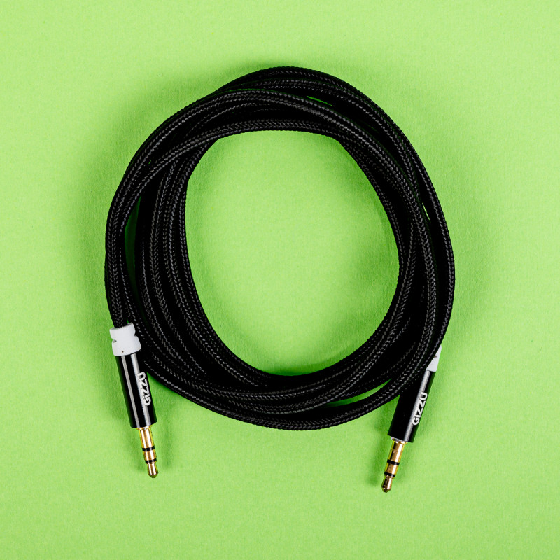 Gizzu 3,5 mm AUX kábel 2 m – čierny