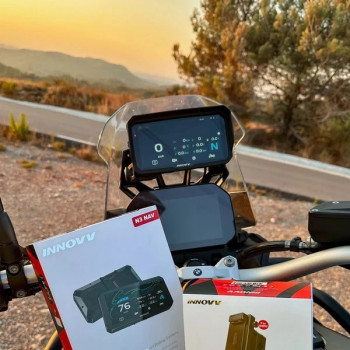 INNOVV N3 univerzálny rýchloupínací motocyklový smart displej s CarPlay, kamerami a TPMS
