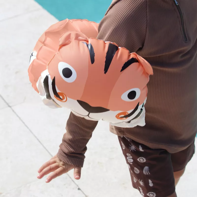 Sunnylife plávacie rukávniky pre deti – Tino the Tiger
