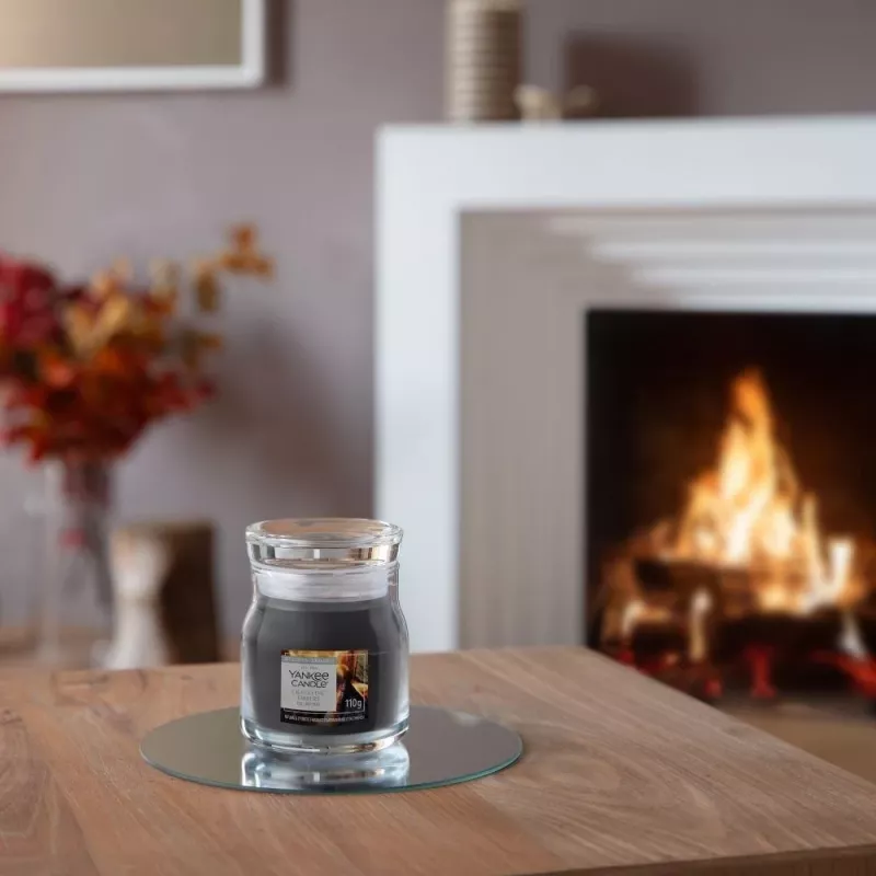 Yankee Candle Crackling Embers sviečka, malá