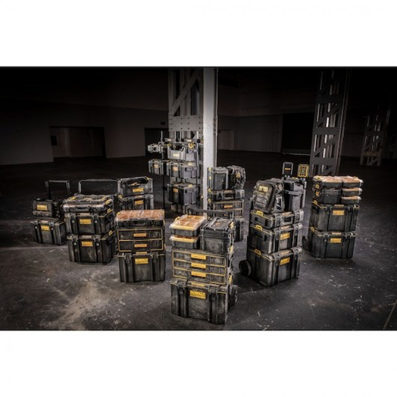DeWALT DWST08061-1 ToughSystem 2.0 kufrík na náradie s osvetlením, 14 l, čierno-žltý