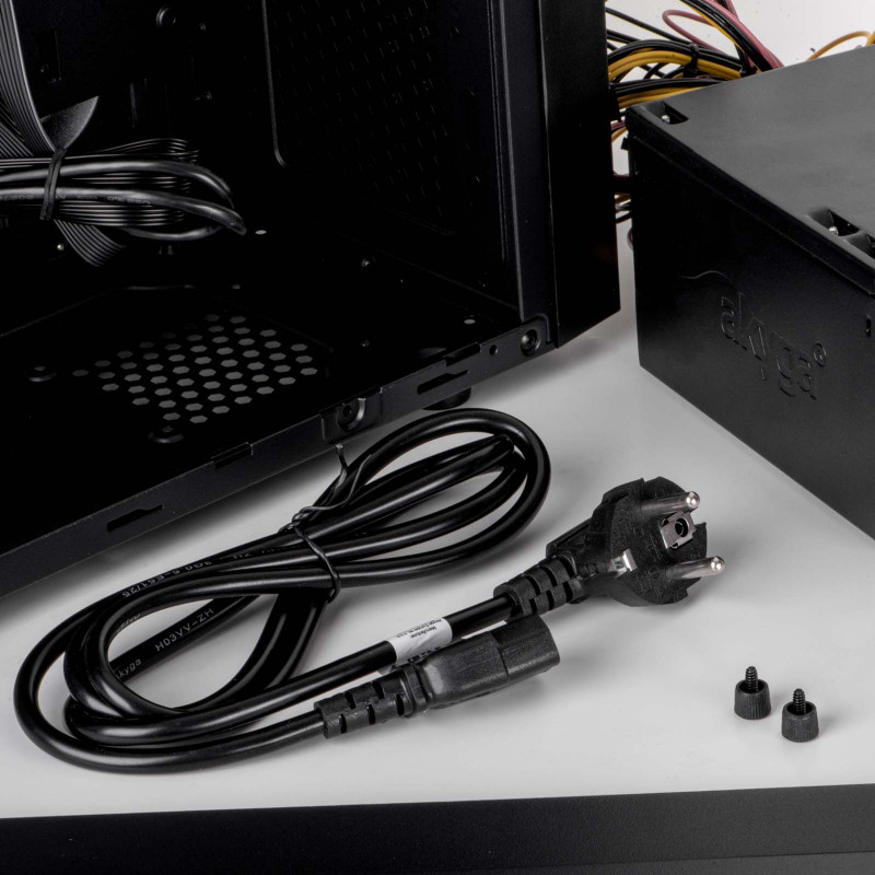 Akyga AK-PC-01S napájací kábel CEE 7/7 (Schuko) na IEC C13, 3x 1,5 mm² meď, 1,5 m, čierny