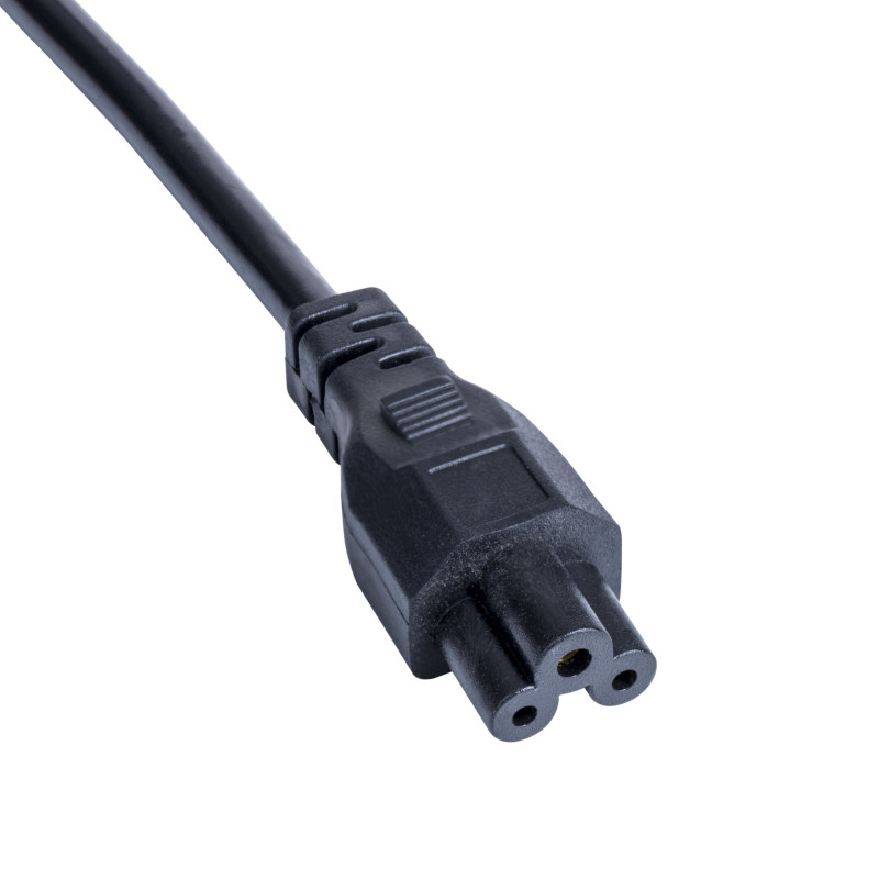 Akyga AK-AG-02A napájací kábel UK BS 1363 (typ G) na IEC C5 (trojlístok), CCA 3 x 0,5 mm², 1,5 m, čierny