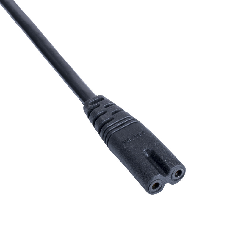 Akyga AK-AG-03A napájací kábel UK BS 1363 (typ G) na IEC C7 (osmička), CCA 2 x 0,5 mm², 1,5 m, čierny