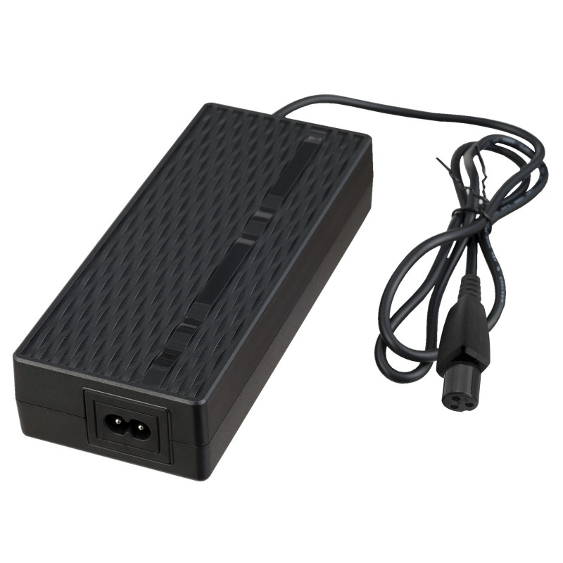 Akyga AK-EV-11 nabíjačka pre 36 V e-kolobežky, 42 V / 2 A 84 W, GX12 3-pol 9 mm, 1 m