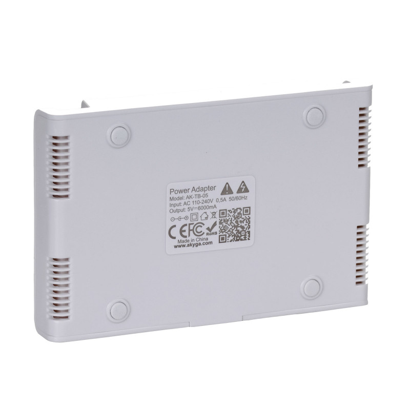 Univerzálny napájací zdroj Akyga AK-TB-05 5.0V / 6.0A 30W 4x USB A 1.5m