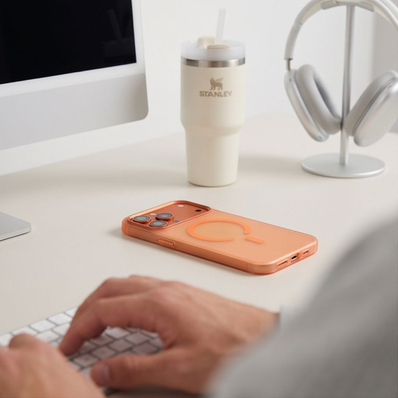 Tech-Protect MagZero MagSafe puzdro pre Apple iPhone 17 Pro / 18 Pro, matné Cosmic Orange