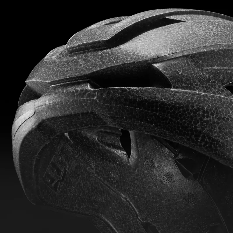Rockbros LK-15 cyklistická prilba z karbónových vlákien veľkosť L (58-62cm), chameleónska modrá
