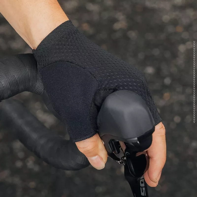 Rockbros TLS004 ROAD TO SKY krátke cyklistické rukavice tlmiaci nárazy M, čierne