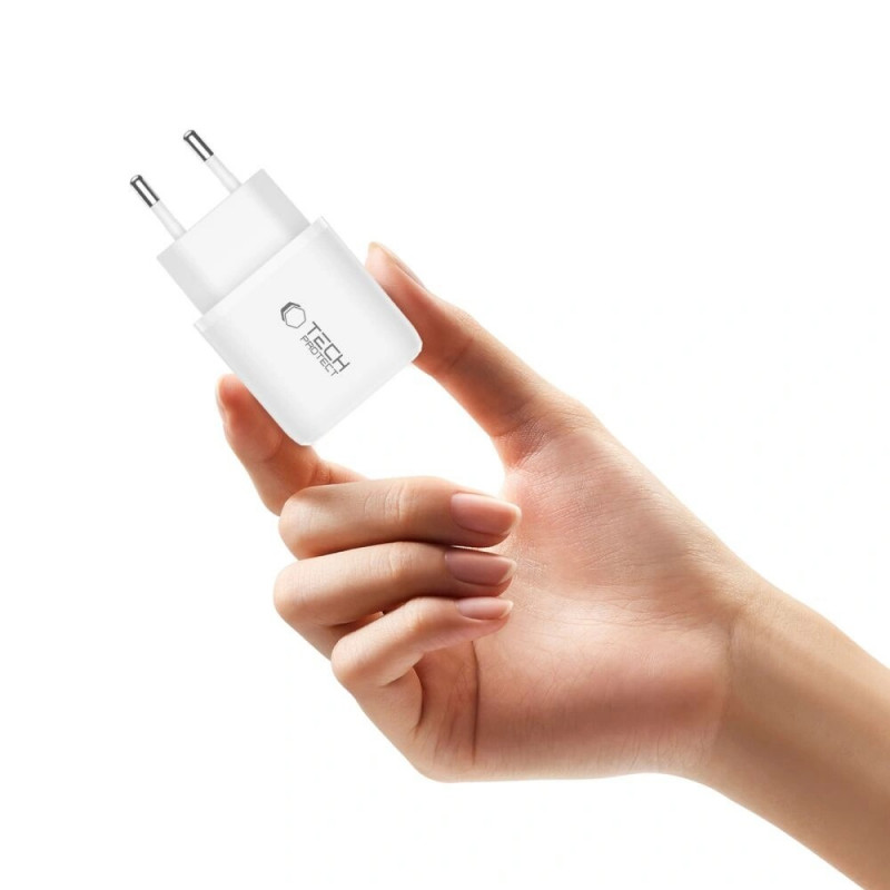 Tech-Protect NCA30 USB-A, USB-C nástenná nabíjačka PD 30W / QC3.0, biela