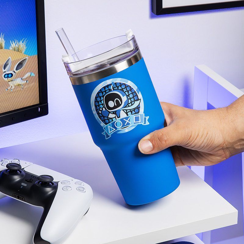 Paladone PP15504AB Astro Bot cestovný hrnček, 600 ml, modrý