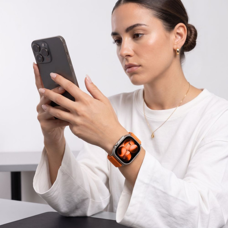 Remienok na hodinky Tech-Protect Nylonloop Apple Watch 8 / 9 / 10 / 11 / 12 / SE / Ultra 44/45/46/49 mm, oranžový