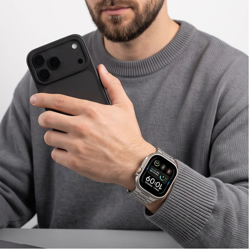 Tech-Protect Stainless remienok z nehrdzavejúcej ocele pre Apple Watch 8 / 9 / 10 / 11 / 12 / SE / Ultra (44 / 45 / 46 / 49 mm), strieborný