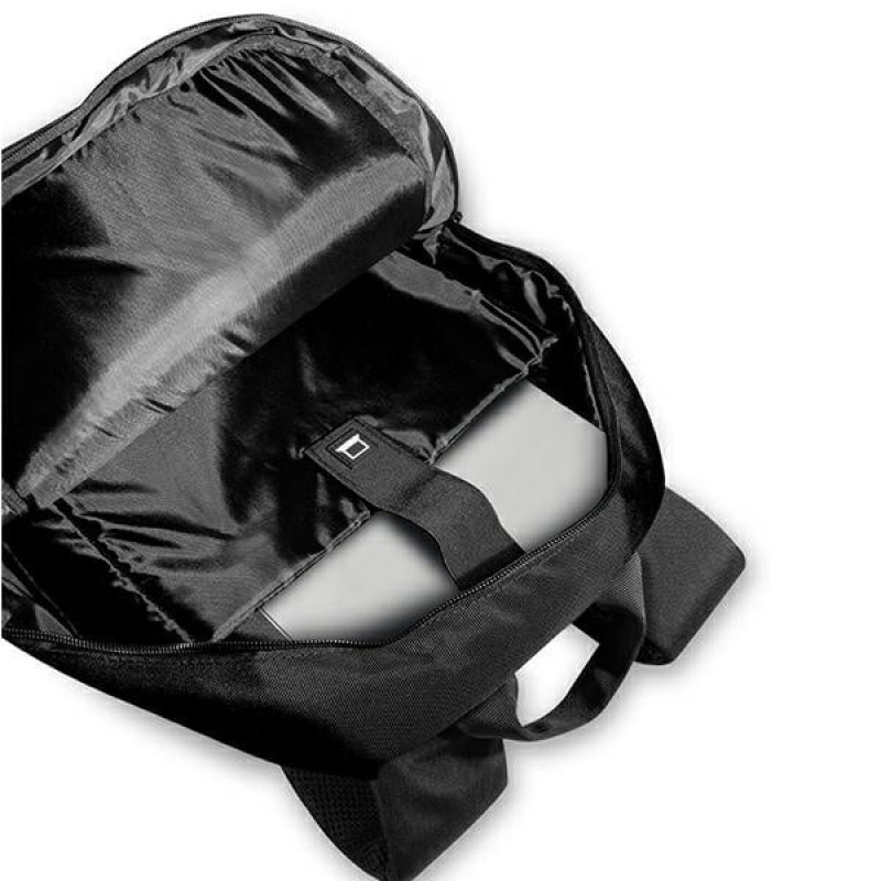 BMW BMBP15COCARTCBK batoh 16", Carbon Tricolor, čierny