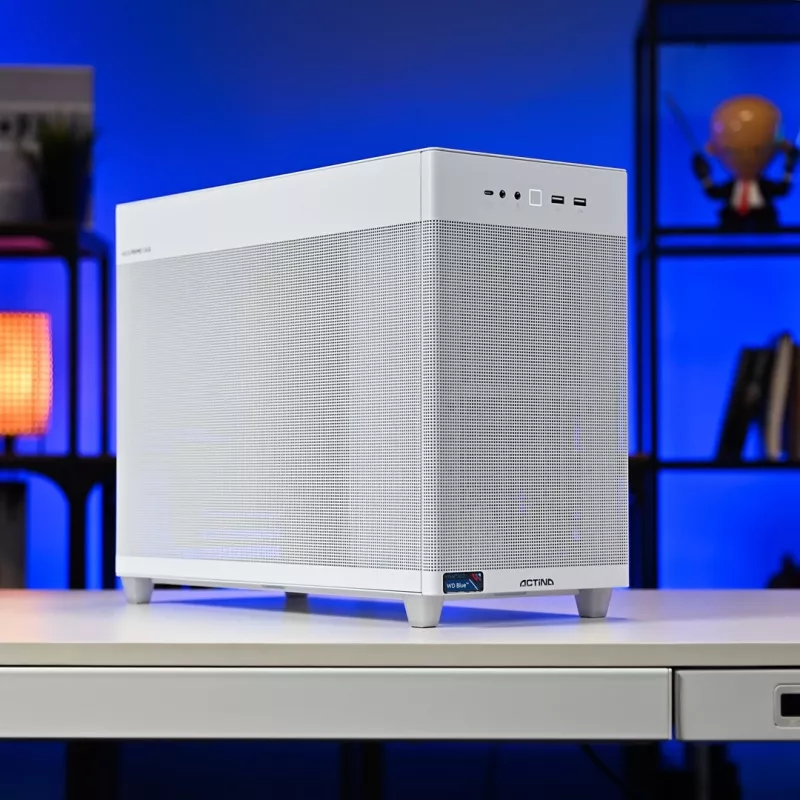 Actina PC AMD Ryzen 7 8700F 32 GB DDR5-SDRAM 1 TB SSD AMD Radeon RX 9070 XT Mini Tower biela