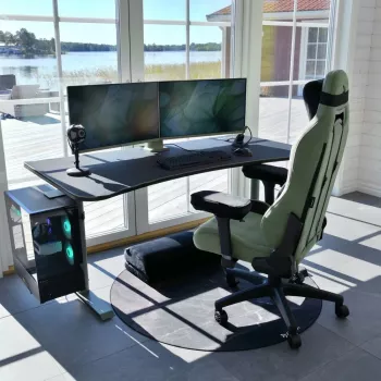 Arozzi Arena Large Gaming Desk – Forest Green (nastaviteľná výška, mikrovláknová podložka pod myš)