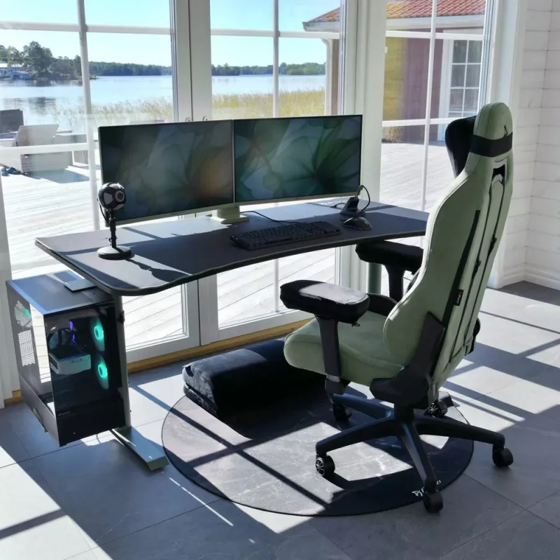 Arozzi Arena Large Gaming Desk – Forest Green (nastaviteľná výška, mikrovláknová podložka pod myš)