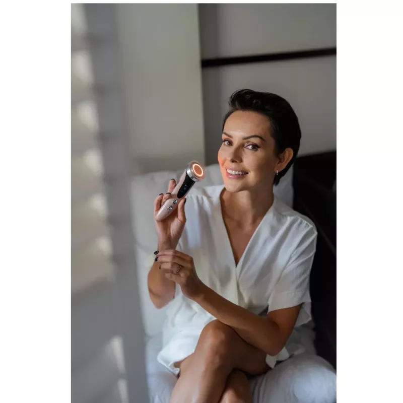 Beautifly B-Glossy Blush prístroj na mezoterapiu bez ihiel