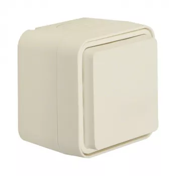 Berker 47403512 vlhkoodolná SCHUKO zásuvka s vyklápacím krytom, na omietku, polárna biela, séria W.1