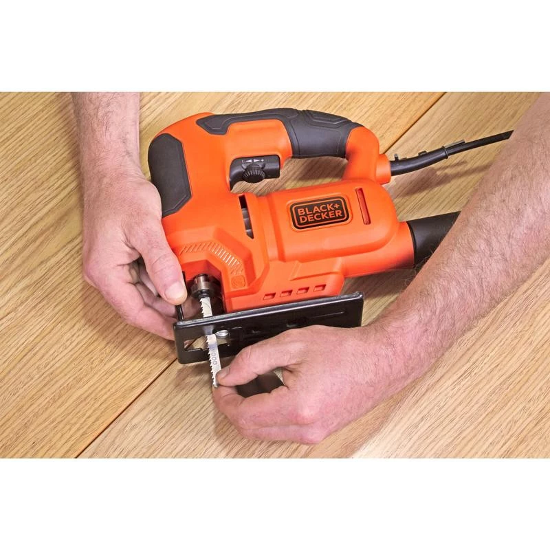 BLACK & DECKER BES603-QS priamočiara píla 400 W