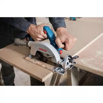 Bosch GKS 18V-57-2 Professional akumulátorová ručná kotúčová píla Solo (kotúč 165 mm, 18 V, bezkartáčová, v L-BOXX)