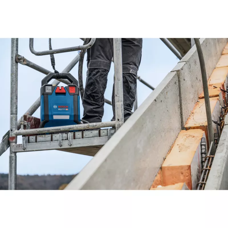 BOSCH POWERTOOLS GPU 18V-2 DI akumulátorový vysokofrekvenčný systém na zhutňovanie betónu (v kartóne)
