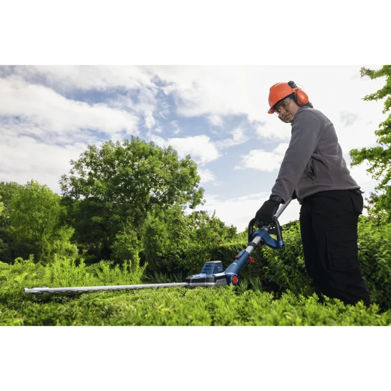 Bosch Professional GHE 18V-50FP akumulátorové nožnice na živý plot, 18 V, modrá/čierna, zariadenie bez batérie