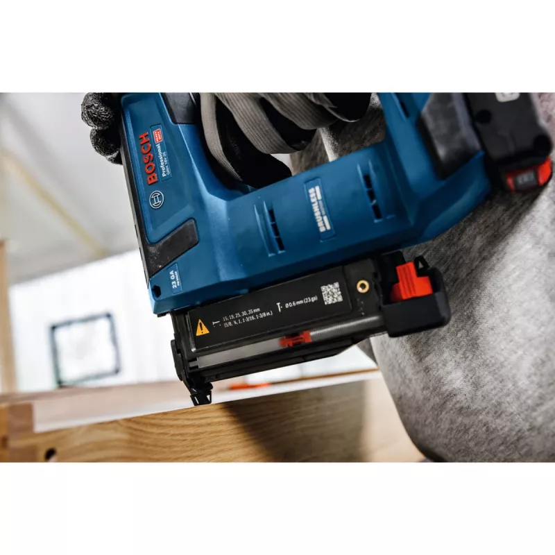 Bosch Professional GNH 18V-35 akumulátorová nastreľovačka 18V (bez batérie, modrá/čierna)