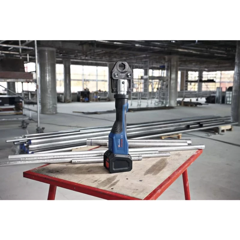 Bosch Professional GPT 18V-32 akumulátorový lisovací nástroj (Bare Tool, 3 štandardné SV lisovacie čeľuste, L-BOXX)