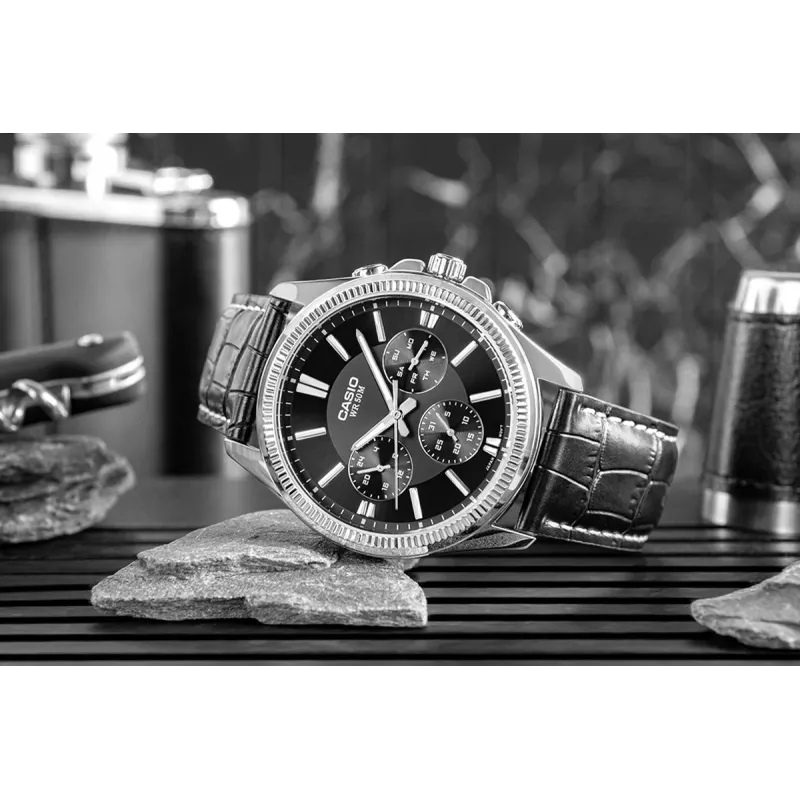 CASIO MTP1375L1AVDF pánske analógové quartzové hodinky s koženým remienkom, čierny ciferník, 42 mm