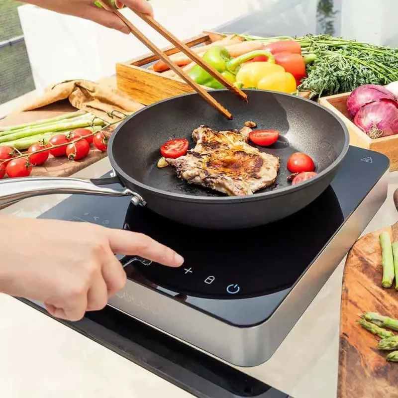 Cecotec Full Magma Single prenosná indukčná varná doska 2000 W s dotykovým ovládaním a časovačom