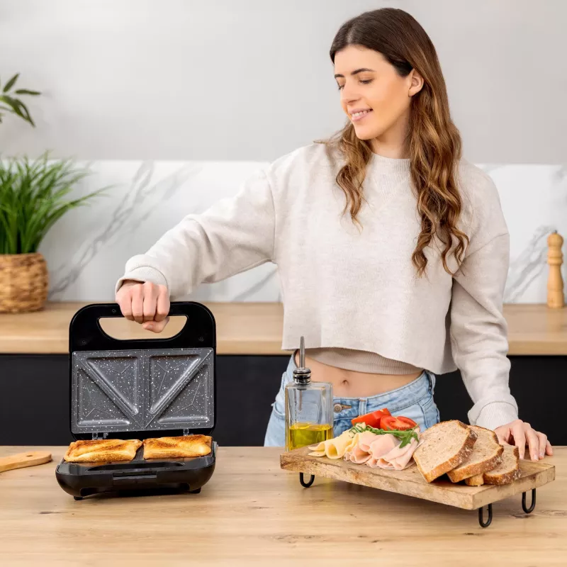 CECOTEC Rock'nToast Classic+ sendvičovač (nehrdzavejúca oceľ/čierna, 800 W, pre 2 osoby)