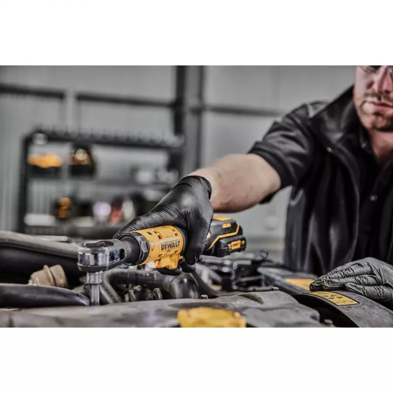 DEWALT 12V XR Bezkefový 1/4 palcový račňový kľúč DCF504N (bez batérie)