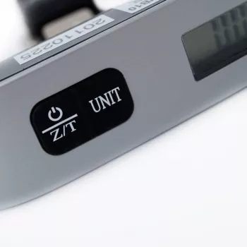 ELDOM WB10 Digitálna váha na batožinu 50 kg s podsvieteným LCD, nerezový hák, funkcie tara a podržanie