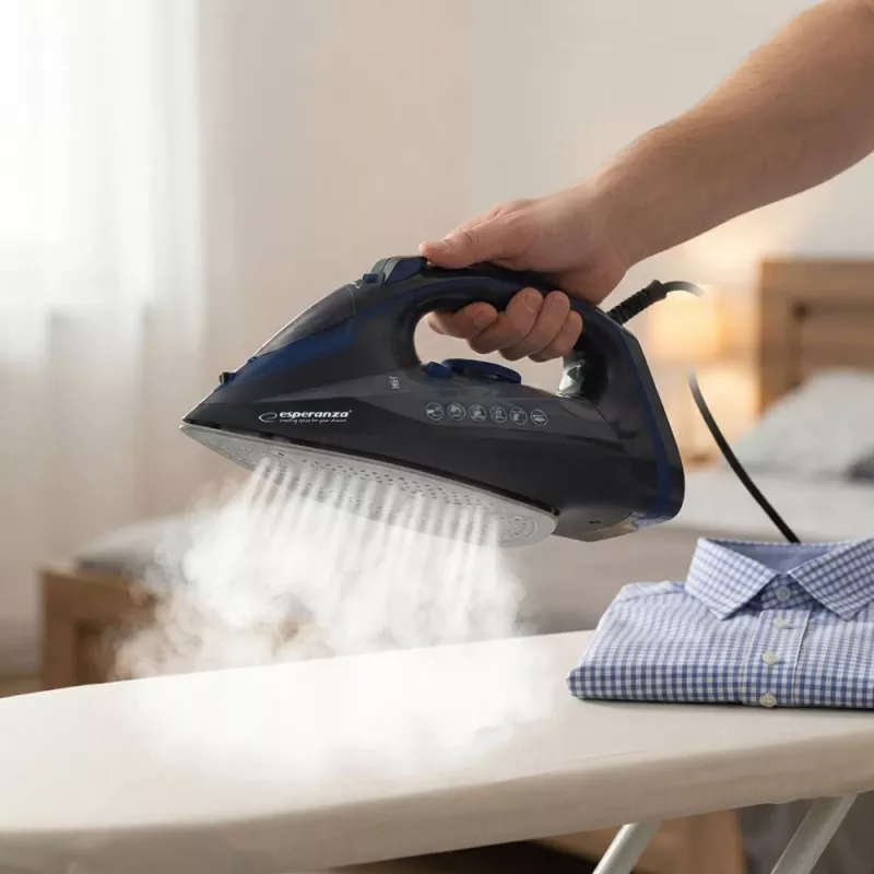 Esperanza EHI012 2600W žehlička s keramickou žehliacou plochou, čierna