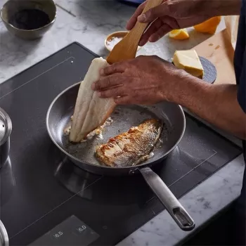 Fiskars All Steel panvica 28 cm nerezová oceľ