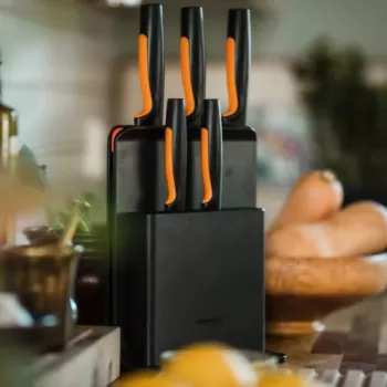 Fiskars Functional Form 6-dielna sada s blokom na nože s 5 nožmi