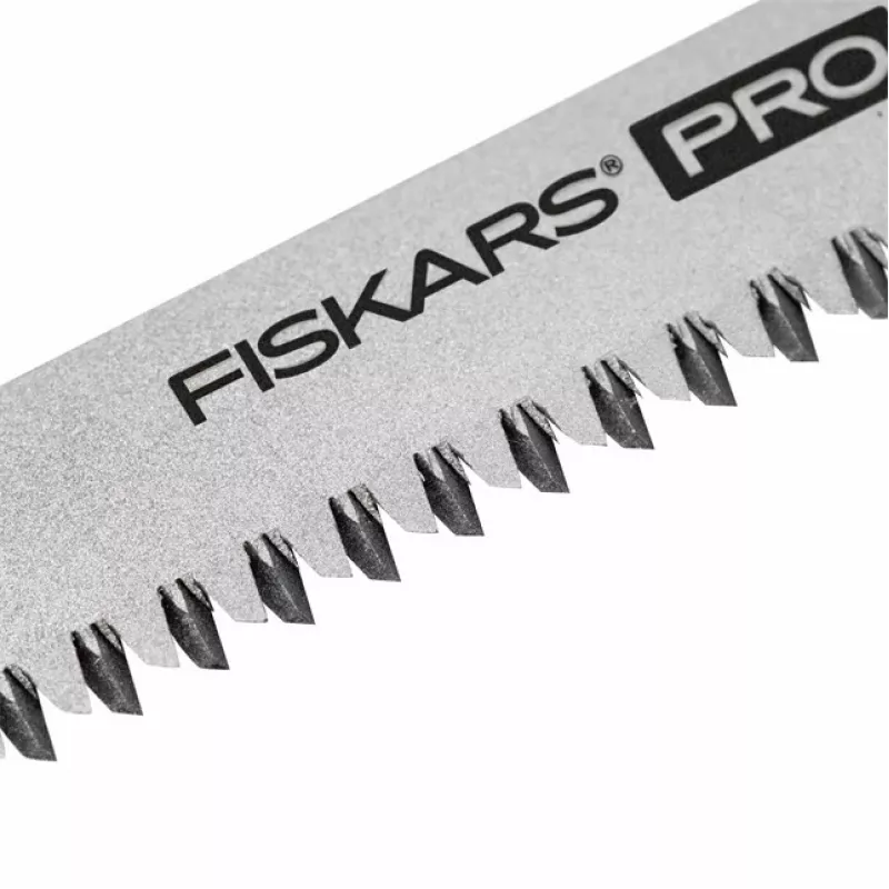 Fiskars Pro Compact skladacia píla, 160 mm čepeľ, dva čepele, SoftGrip rukoväť, bezpečnostná poistka