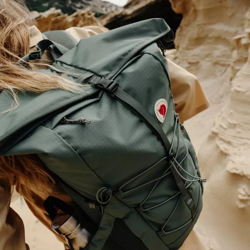 Fjällräven Abisko Hike Foldsack batoh - Patina Green