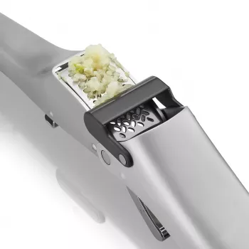 GEFU GARLICO Lis na cesnak, nerezový lis na cesnak s integrovaným čistiacim kolíkom, ergonomická rukoväť, umývateľný v umývačke, strieborný