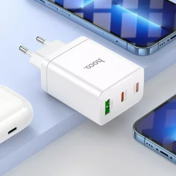 HOCO 35W dual USB-C + USB-A PD & QC3.0 nástenná nabíjačka s USB-C na Lightning káblom, biela