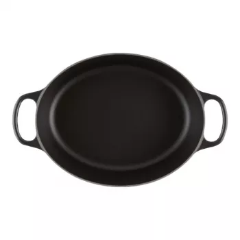 Le Creuset Signature oválny pekáč 31 cm Black smaltovaná liatina (4.7L)