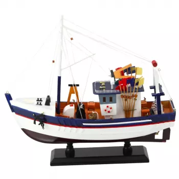 LEAN TOYS Zberateľský dekoračný model rybárskej lode plavidlo vybavené 37x34cm
