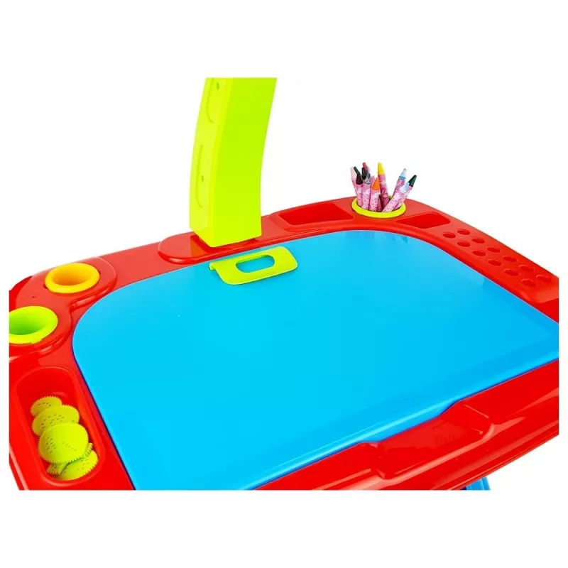LEAN TOYS Učiaci stôl s projektorom, stoličkou, pastelkami, magnetmi, písmenami a číslami