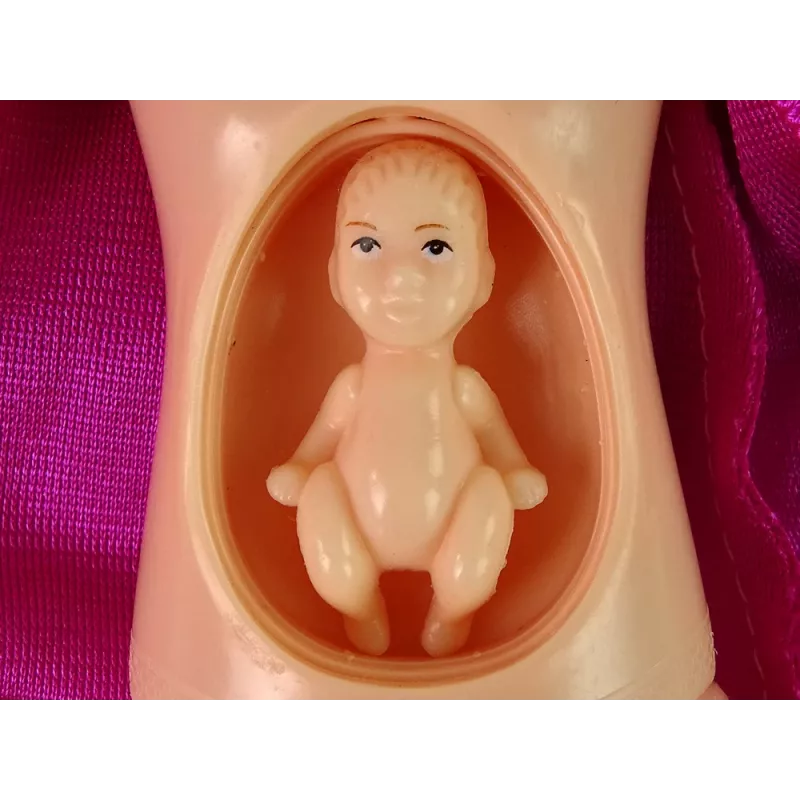 LEAN TOYS Tehotná bábika s dlhými vlasmi a príslušenstvom
