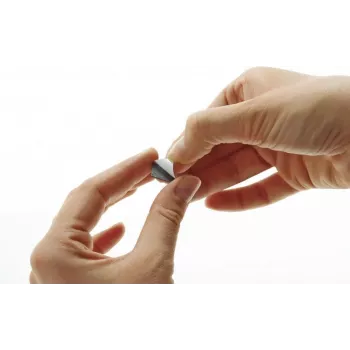 Magnetoplan Takkis samolepiace magnetické plôšky v zásobníku, čierne, 200 ks, priemer 15 mm, na neviditeľné upevnenie na feromagnetické povrchy 15503
