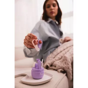 Momini sada na starostlivosť o detské nechty fialová