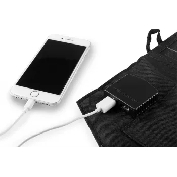 NEO TOOLS 15W skladacia solárna nabíjačka s USB-A a USB-C výstupmi, monokryštalický panel, IPX4 vodoodolná, čierna