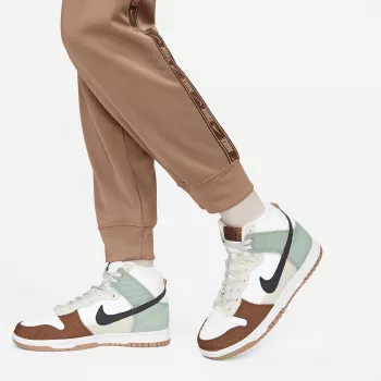 Nike dámske NSW PK Tape Regular Fit nohavice Cacao Wow DM4645-256